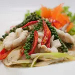 Stir-fried Squid with Green Peppercorn