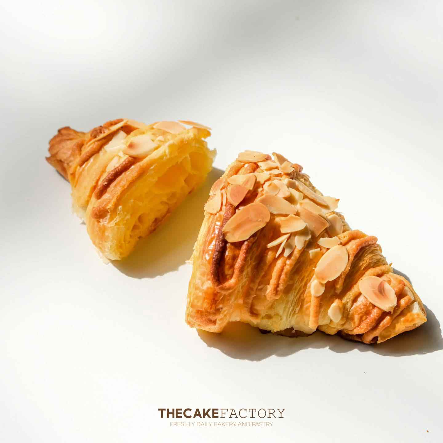 Almond Croissant/85g 1pcs