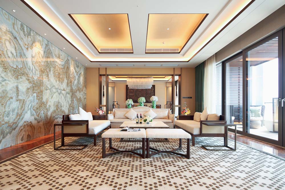 PRESIDENTIAL SUITE
